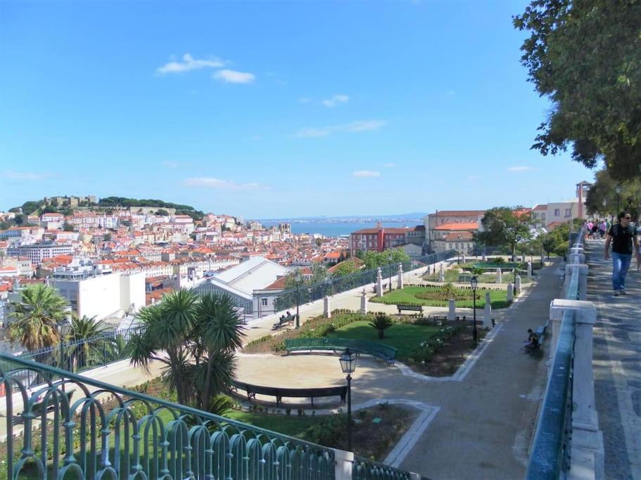 Mm3 Baixa Rossio Castle View! Apartment Lisboa Екстериор снимка